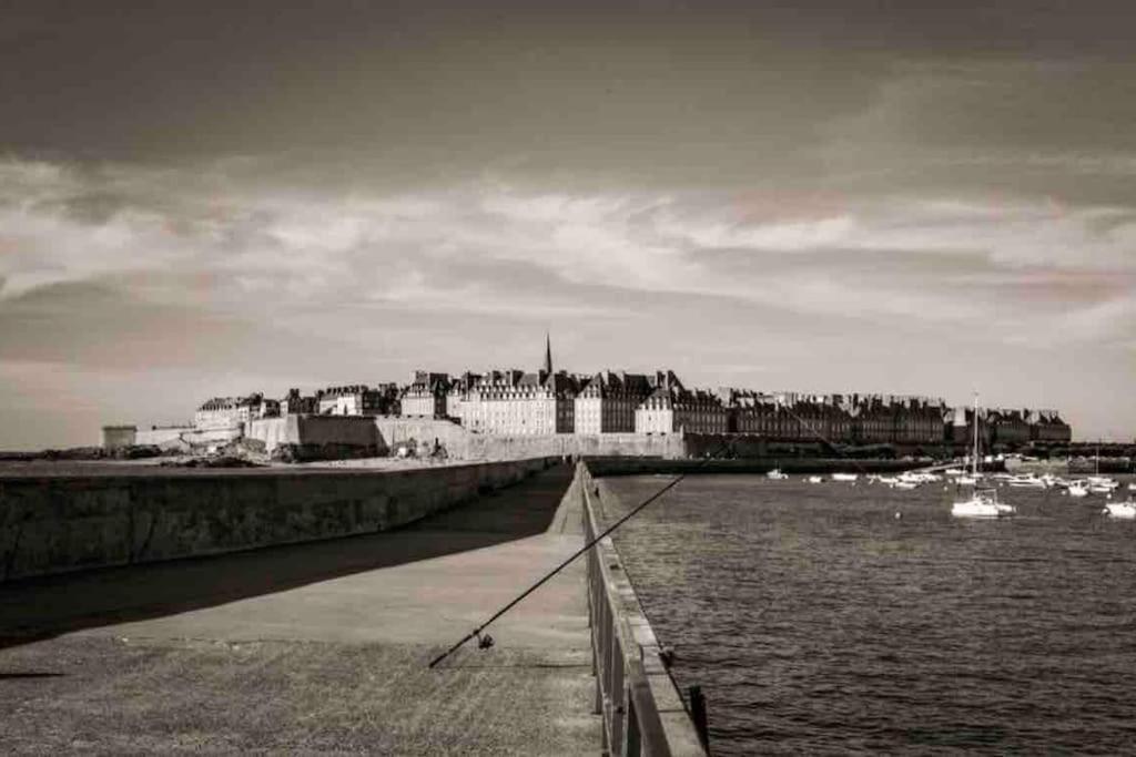 Appartement Vacances En Copropriete Avec Parking Saint-Malo Esterno foto